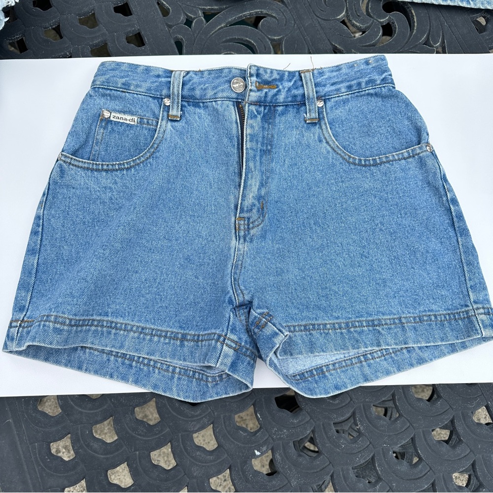 Juniors / Ladies Zana-Di western denim shorts size 5/6